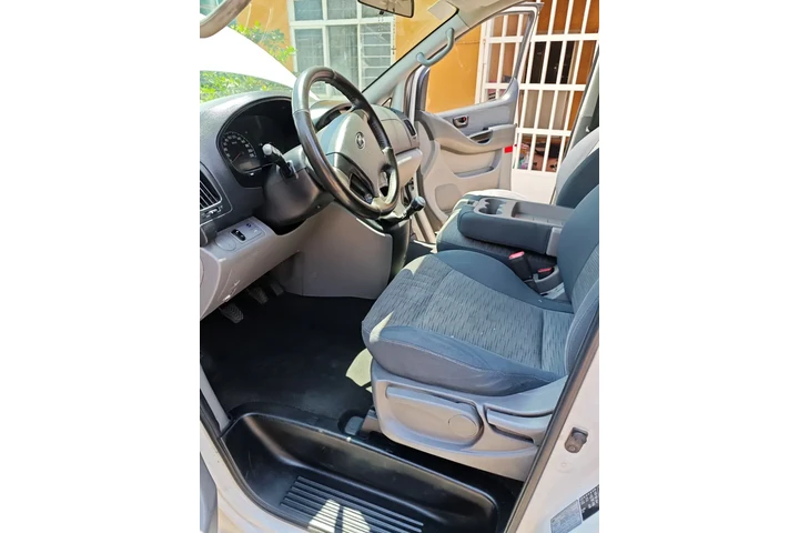 $115000 : H100 2013 12 PASAJEROS DIESEL image 6