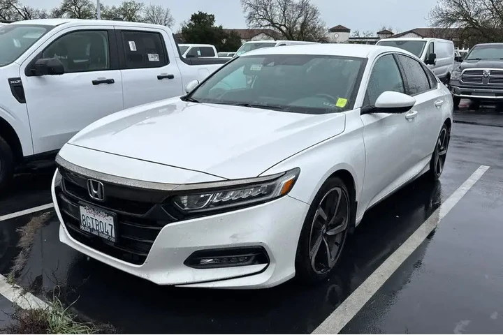 $18995 : Honda Accord 2018 Sport 4dr image 1