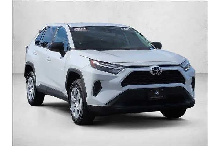 $28755 : Toyota RAV4 2025 AWD LE 4dr image 3