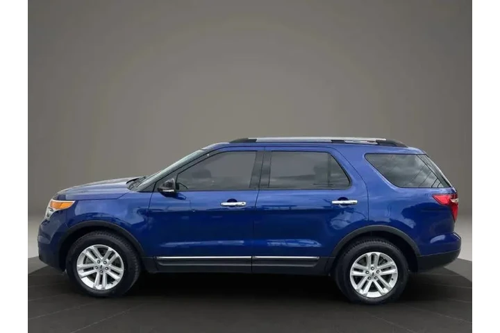 $9900 : 2015 Explorer XLT image 5