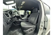 $30999 : Nissan Titan XD 2018 4x4 S 4 thumbnail