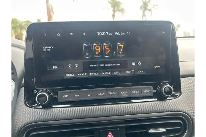 $19995 : Hyundai KONA 2022 Limited 4d image 9