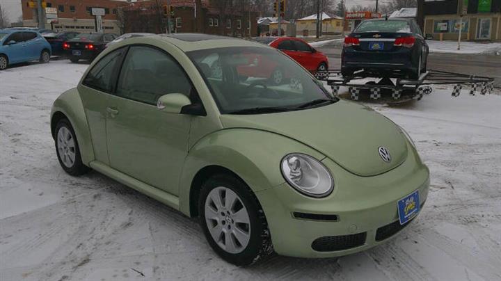 $6999 : 2008 New Beetle SE image 5