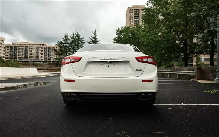 $20000 : 2015 MASERATI GHIBLI image 5