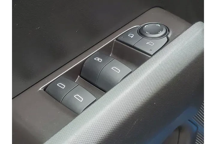 $35900 : Chevrolet Colorado 2024 4x4 image 8