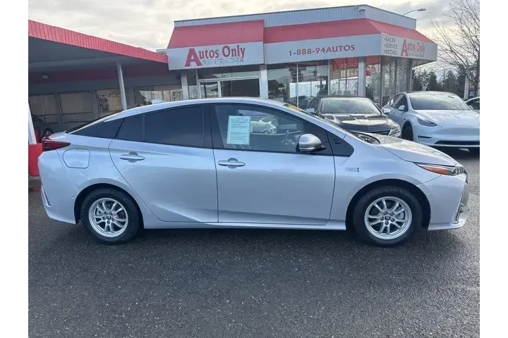 $17999 : Toyota Prius Prime 2017 Prem image 4