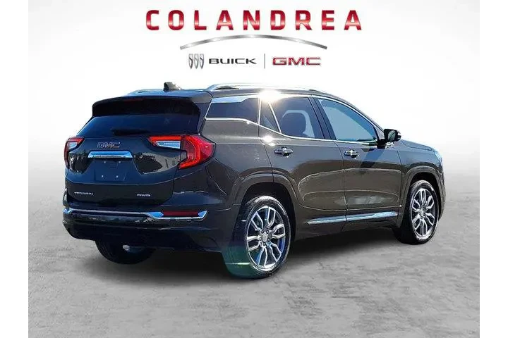 $29992 : GMC Terrain 2023 AWD Denali image 6