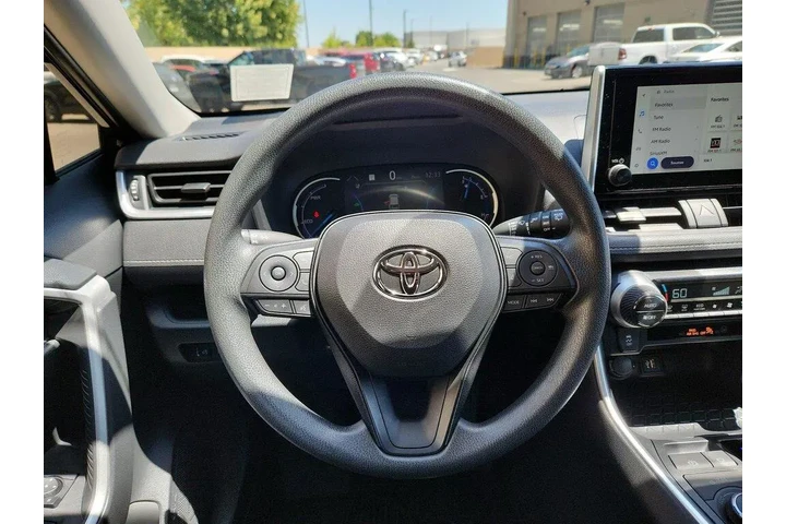 $38998 : Toyota RAV4 Hybrid 2025 AWD image 9