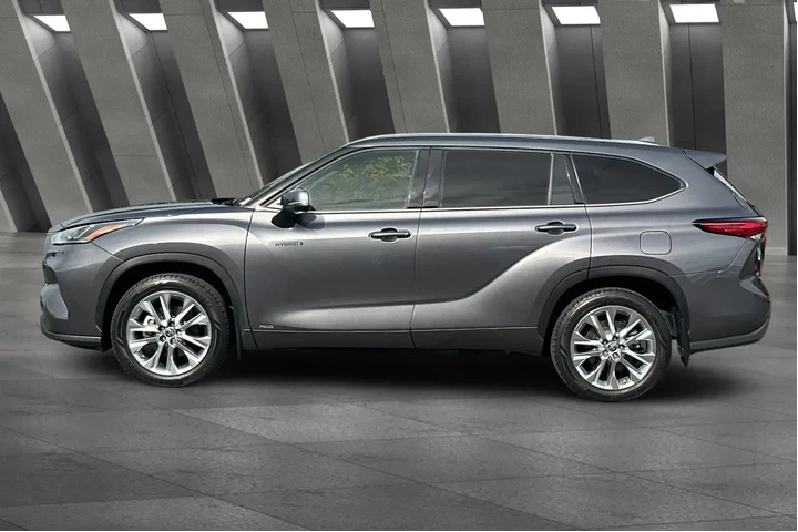 $38900 : Toyota Highlander Hybrid 202 image 8