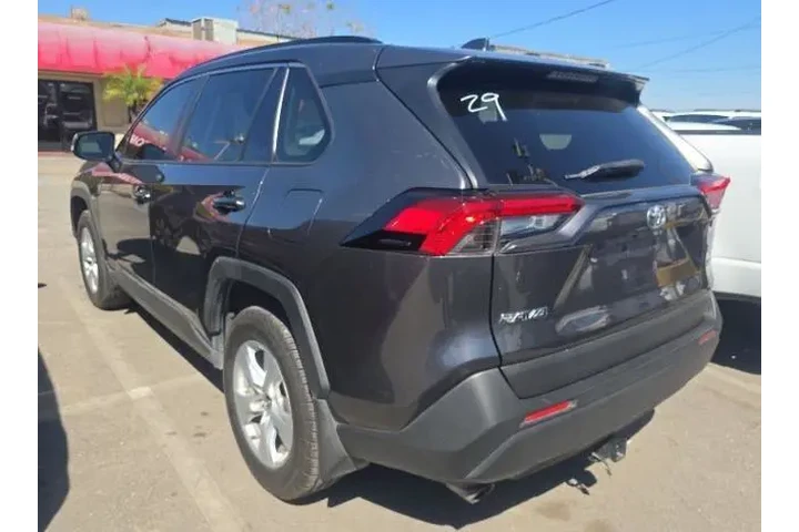 $22400 : Toyota RAV4 2019 XLE 4dr SUV image 3