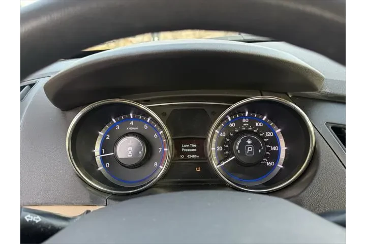 $8499 : Hyundai SONATA 2011 GLS 4dr image 10