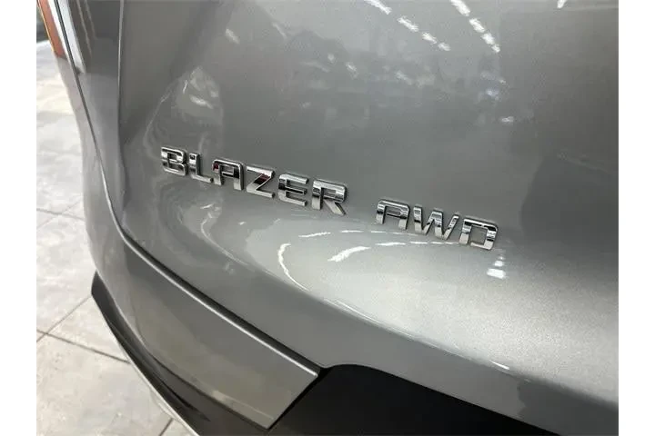 $31500 : Chevrolet Blazer 2023 AWD LT image 9