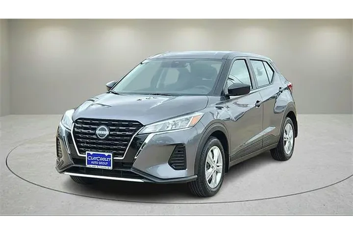 $18787 : Nissan Kicks Play 2025 S 4dr image 3