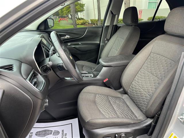 $12900 : 2018 Chevy Equinox LT image 3
