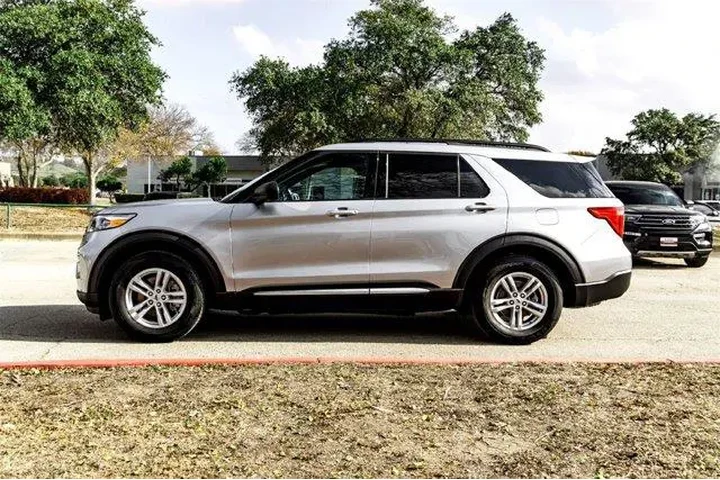$29017 : Ford Explorer 2024 XLT 4dr S image 8