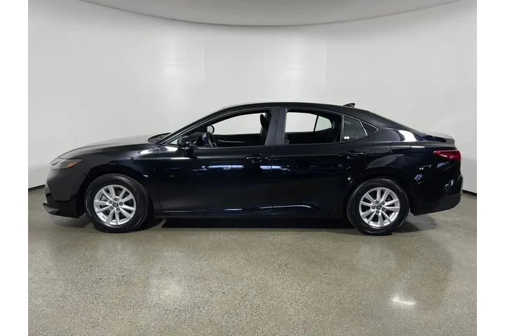 $28995 : Toyota Camry 2025 SE 4dr Sed image 6