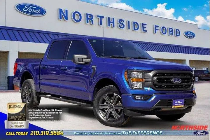 $39977 : Ford F-150 2023 4x4 XLT 4dr image 1