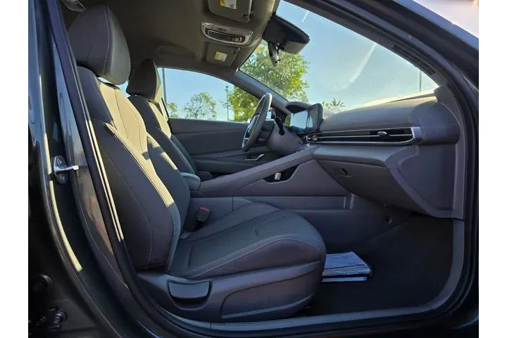 $17900 : Hyundai ELANTRA 2024 SEL 4dr image 10