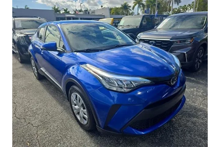 $14990 : Toyota C-HR 2020 LE 4dr Cros image 2
