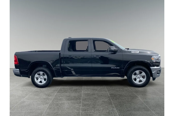 $38232 : Ram 1500 2025 4x4 Lone Star image 6