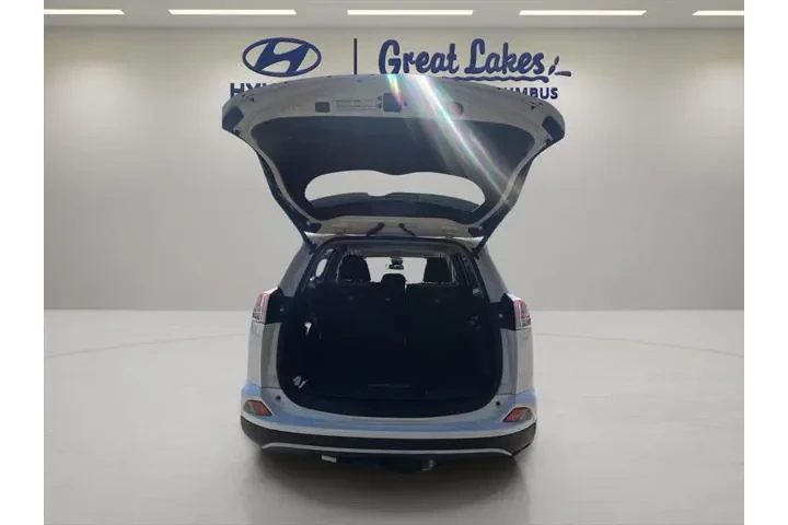 $15533 : Toyota RAV4 2017 AWD XLE 4dr image 10