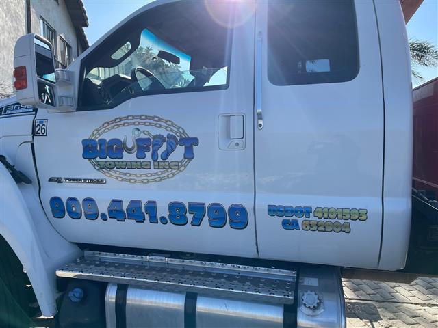 24/7 Towing Company in Fontana image 2