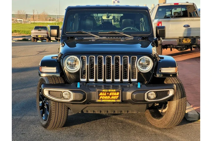 $30824 : Jeep Wrangler 2023 4x4 High image 2