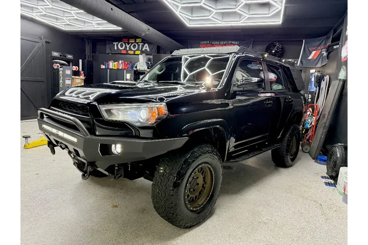 $34995 : 2020 4Runner image 5