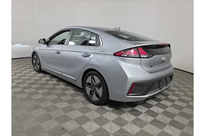$15987 : Hyundai IONIQ Hybrid 2020 Li image 5