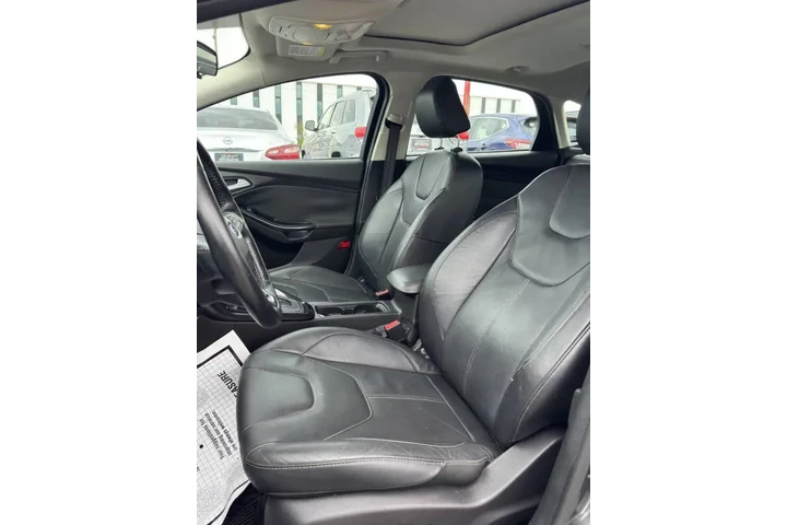 $8900 : 2016 Focus Titanium image 9