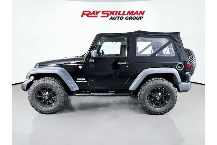 $17975 : Jeep Wrangler 2013 4x4 Sport image 4