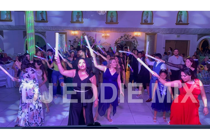 DJ EN VIVO DJ PARA SU EVENTO! image 3