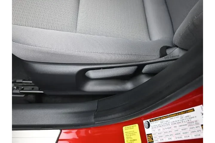 $26094 : Toyota Prius 2024 LE 4dr Hat image 7