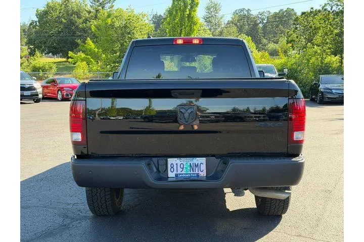 $25900 : Ram 1500 Classic 2022 4x4 SL image 1