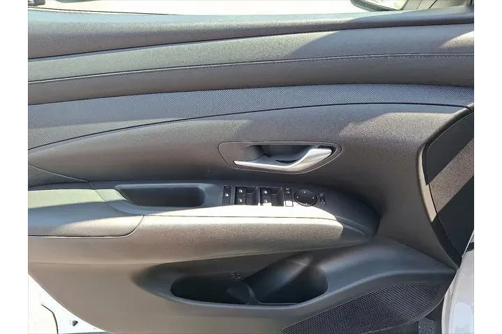 $30990 : Hyundai TUCSON 2025 AWD SE 4 image 8