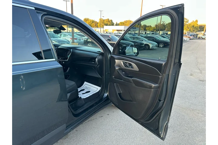 $8980 : 2018 Traverse FWD 4dr LT Clot image 8