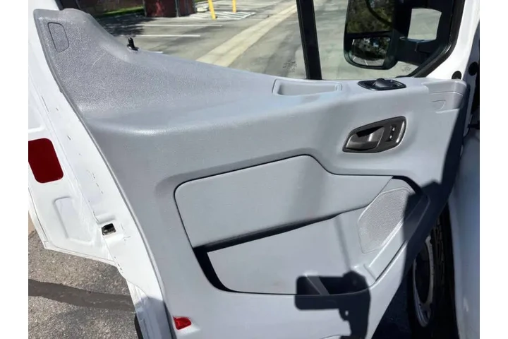 $19990 : 2018 Transit 250 image 7