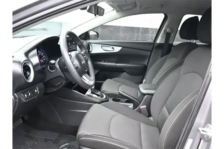 $14998 : Kia Forte 2024 LX 4dr Sedan image 7