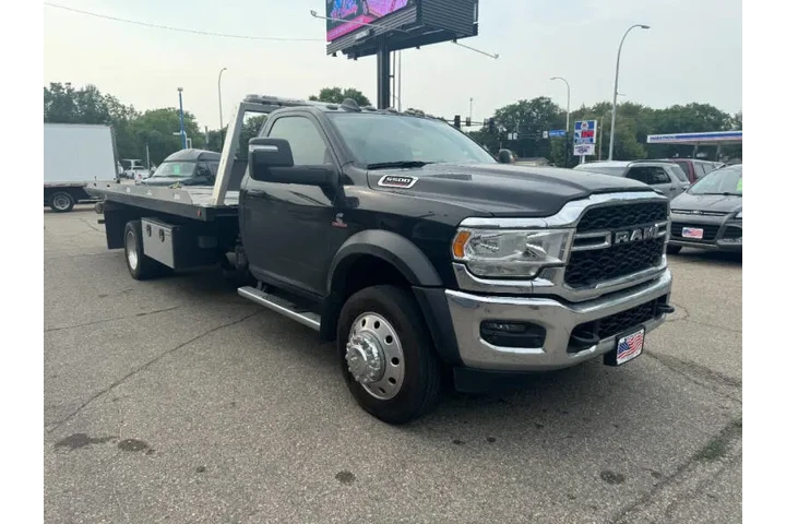 $91990 : 2023 RAM 5500 image 5