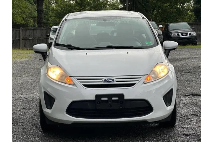 $6990 : 2013 Fiesta S image 3