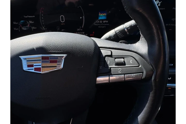 2024 XT4 Premium Luxury AWD image 10