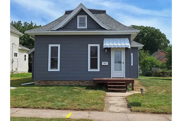 $700 : 1 beds and 1 baths available image 1