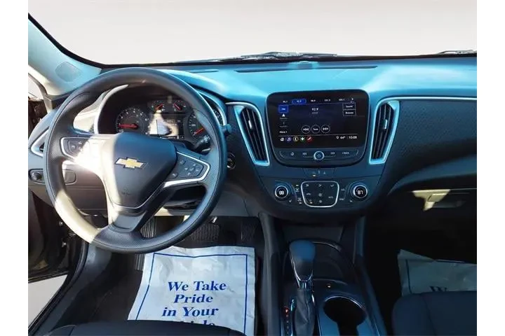 $19988 : Chevrolet Malibu 2024 LT 4dr image 10