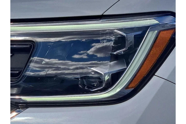 $35425 : Volkswagen Atlas Cross Sport image 8