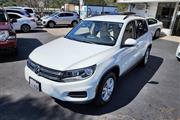 $15995 : 2017 Tiguan thumbnail