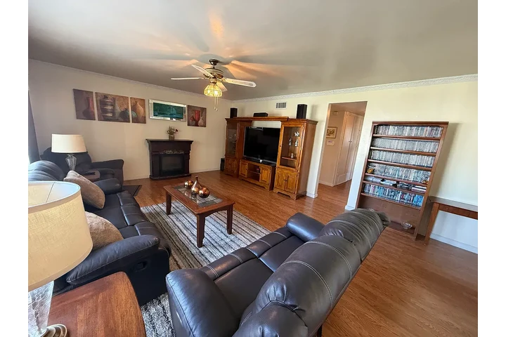 $2680 : Single Family Residence image 2