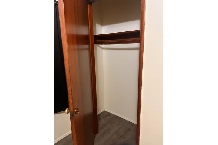 $850 : Maywood image 1