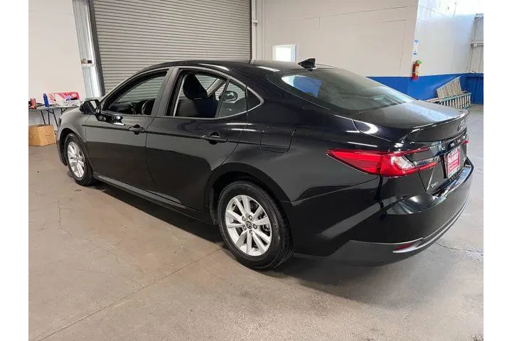 $26416 : Toyota Camry 2025 LE 4dr Sed image 5