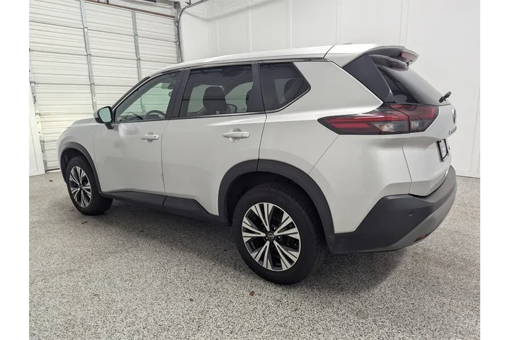 $21297 : Nissan Rogue 2023 SV 4dr Cro image 4