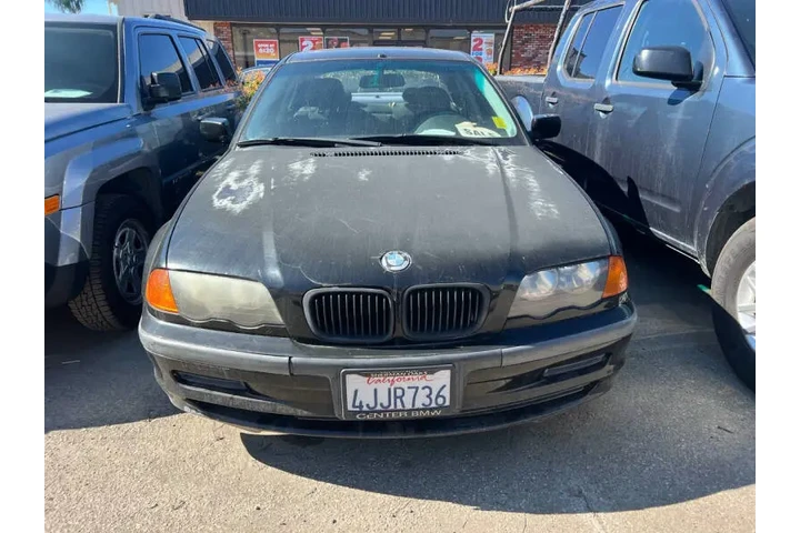 $3000 : 2000 BMW 3 Series 323i image 4